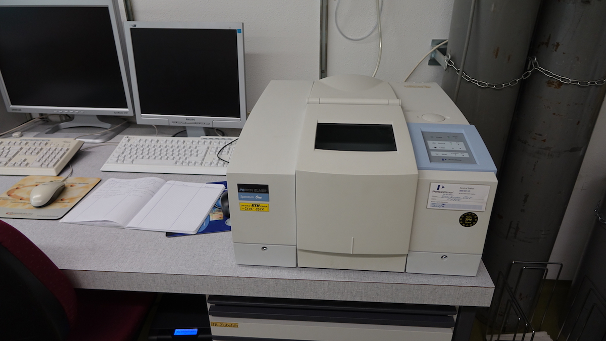 Enlarged view: FT-IR Perkin Elmer Spectrum One